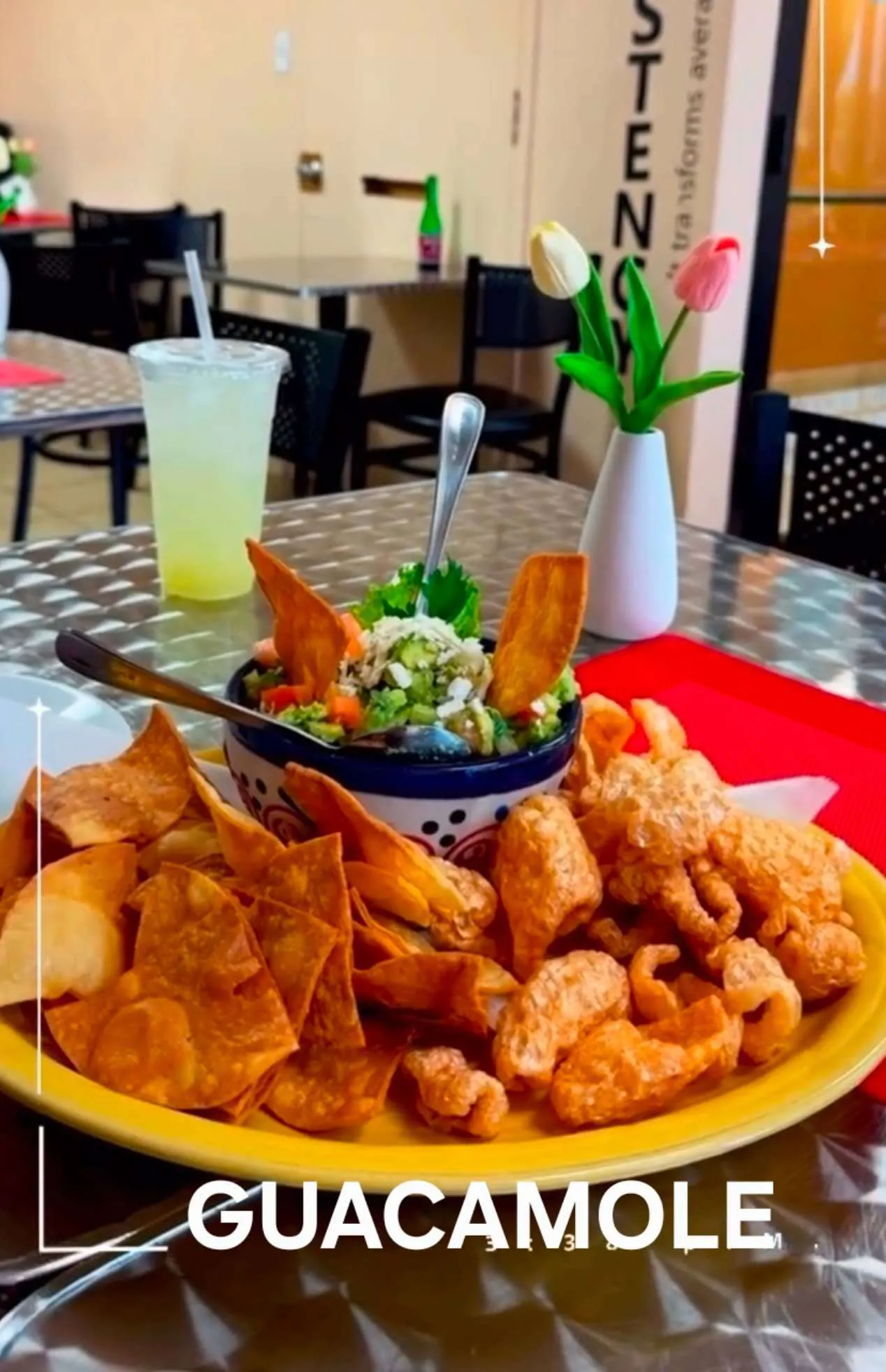 Guacamole at El Rincon de Chavita, Mexican-style Restaurant in Houston